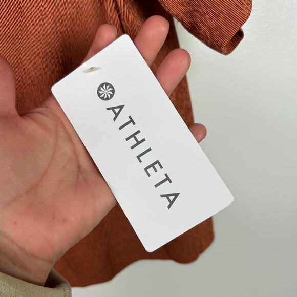 NEW Athleta Echo Top Blouse Rust Burnt Orange Shirt Lightweight Size Small - Picture 3 of 10